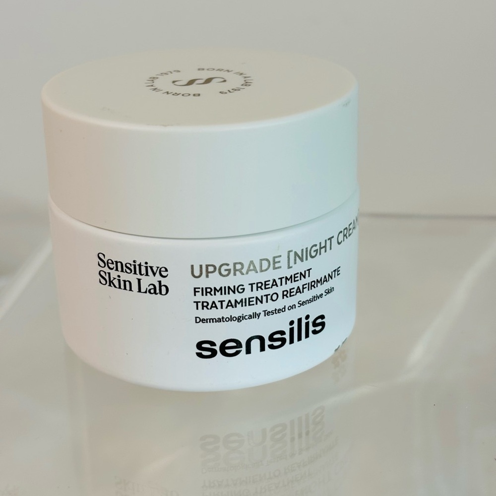 Sensilis Upgrade Night Cream, 50ml tiny mark on bottom of container!